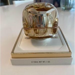 cle de peau creme 30ml brand new